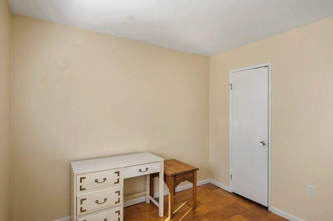 Building Photo - 5019 Green Mountain Cir
