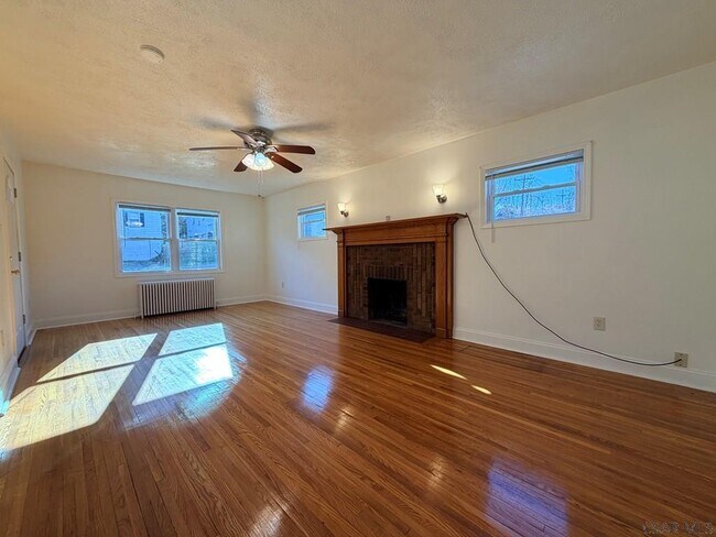 Building Photo - 454 Harshberger Rd