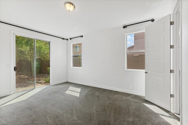 Building Photo - 4713 S Aileron Ln