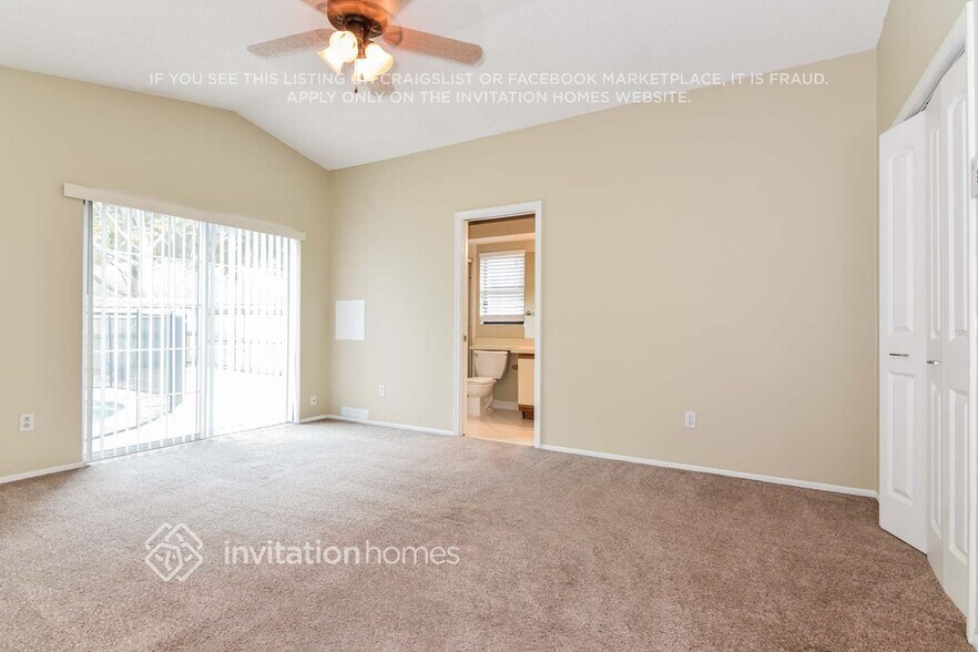 Building Photo - 11001 Kenbrook Dr