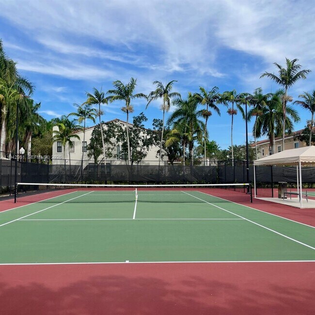 Building Photo - 3020 NW 125th Ave