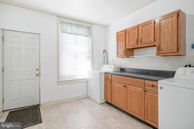 Building Photo - 1904 Federal St