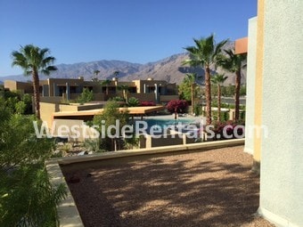 Palm Springs Downtown close - 409 N Avenida Caballeros