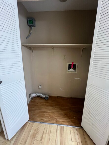 Building Photo - 416 Skyview Dr