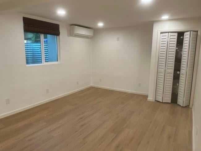 Building Photo - 3 Br 2 Ba home  5 minutes away from USD.