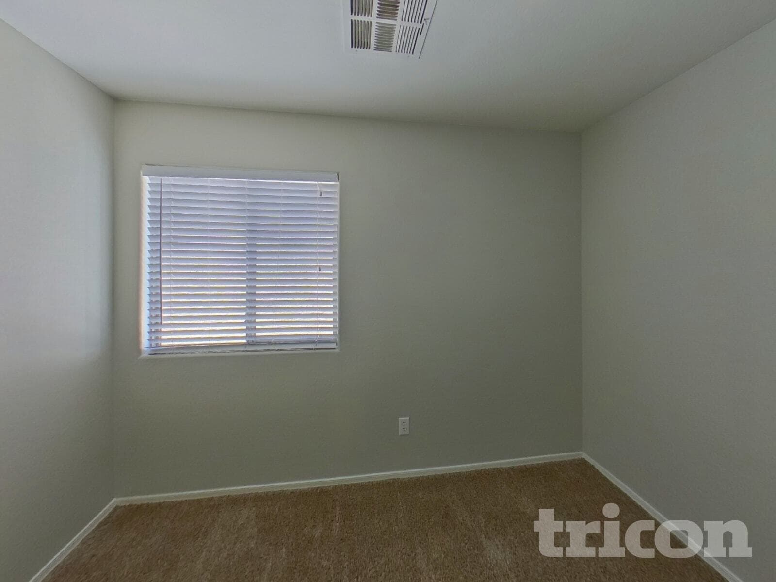 Building Photo - 35770 W Velazquez Dr