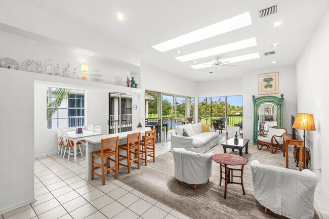 Building Photo - 5142 Lake Catalina Dr
