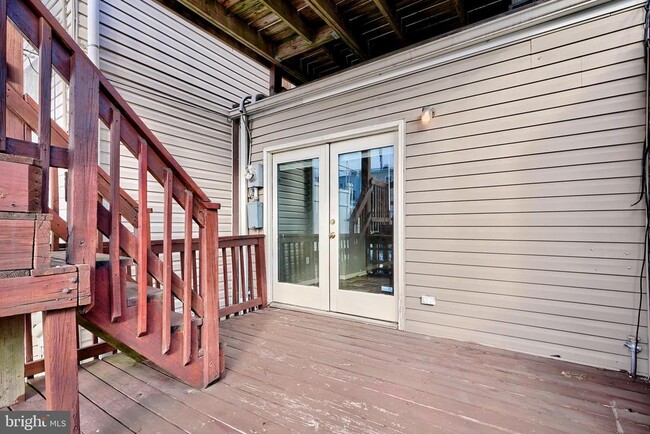 Building Photo - 1108 Baylis St