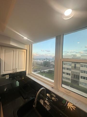 Building Photo - 1238 Hillsboro Mile