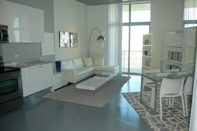 Building Photo - 2100 Van Buren St