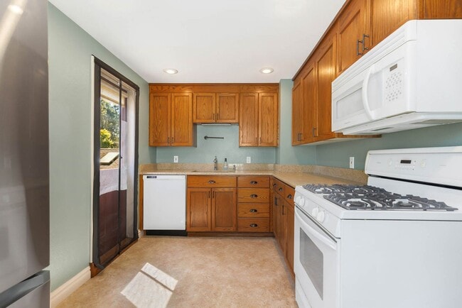 Building Photo - 8406 9th Ave SW