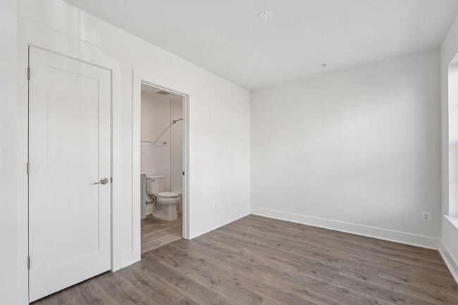 Building Photo - Brand New 4 Bedroom, 3.5 Bath Townhome in King Farm!