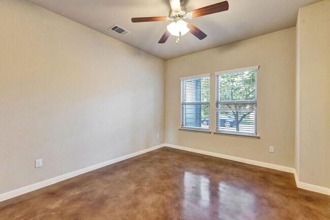 Building Photo - 4519 Esper Ln