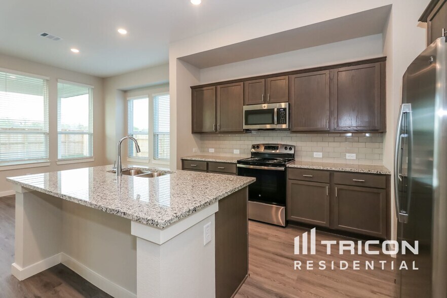 Building Photo - 2331 Cohorn Trl