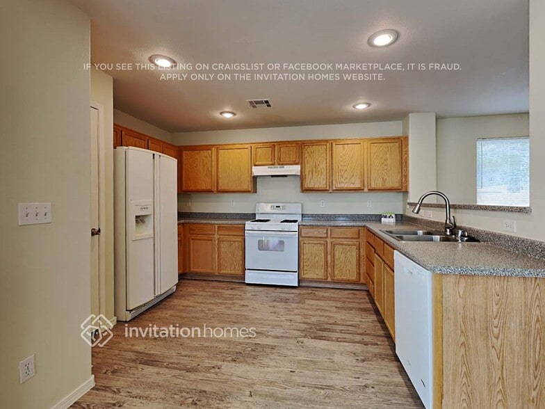 Building Photo - 9153 Starling Wing Pl