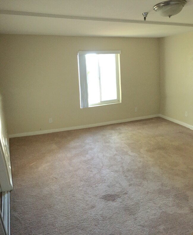 Building Photo - 5252 Orange Ave