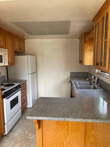 Building Photo - 2105 Speyer Ln