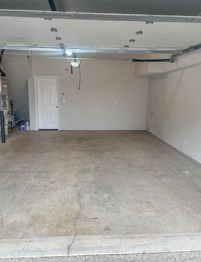 Building Photo - Beautiful West Linn Home in a Quiet, Desirable Neighborhood