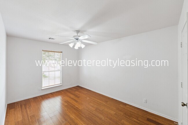 Building Photo - 1305 W Quincy St