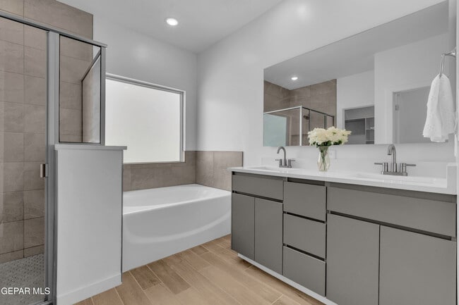 Building Photo - 12713 Captain Claudia CT