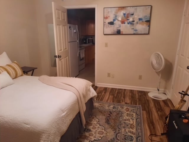 Building Photo - 118 Elles Ave