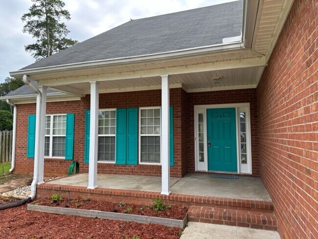 Building Photo - 701 Spalding Ct