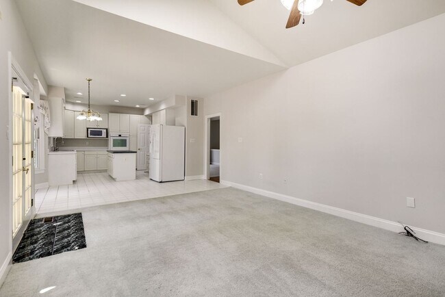 Building Photo - 9202 Linden Grove Ct