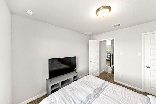 Building Photo - Room to Gather, Relax, and Enjoy Everyday Living