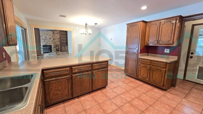 Building Photo - 3 Bedroom in Harrah