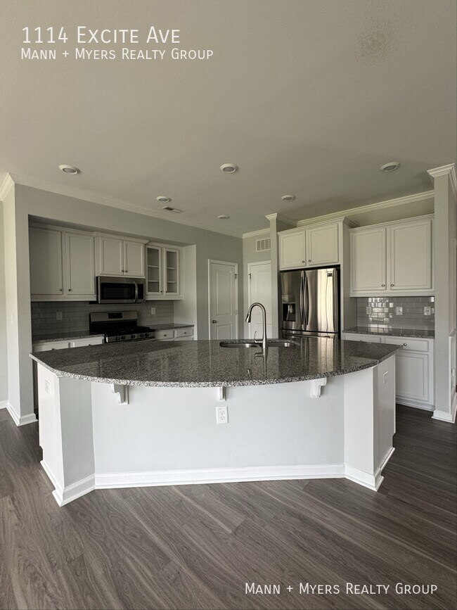 Building Photo - 1114 Excite Ave
