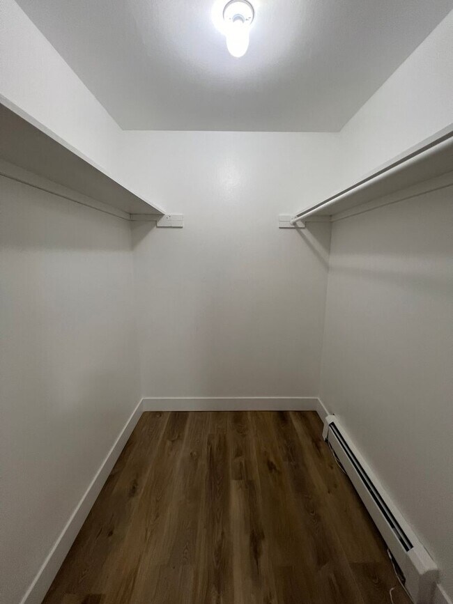 Building Photo - Mathews634 (KC-JF)