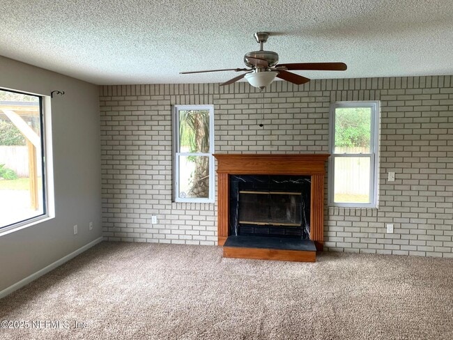 Building Photo - 7751 Lisa Dr E