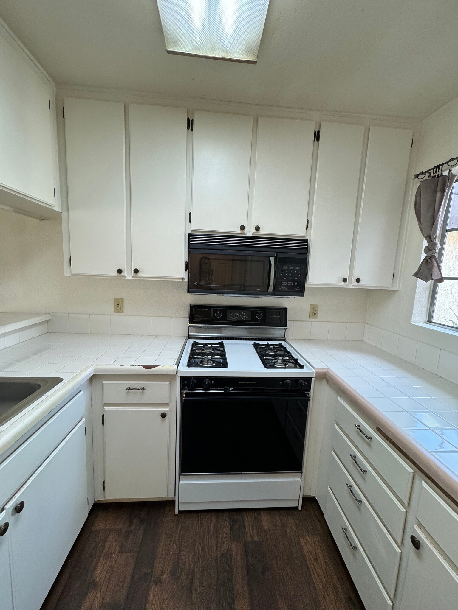 Building Photo - 5704 Camino Del Cielo