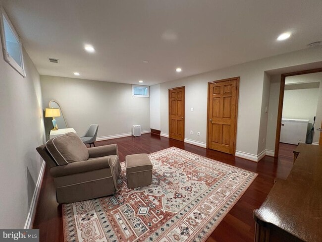 Building Photo - 38 Cherry Hill Dr