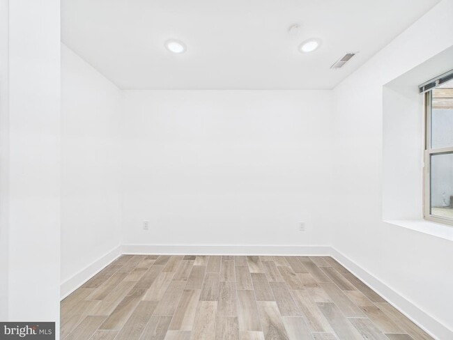 Building Photo - 2646 Manton St