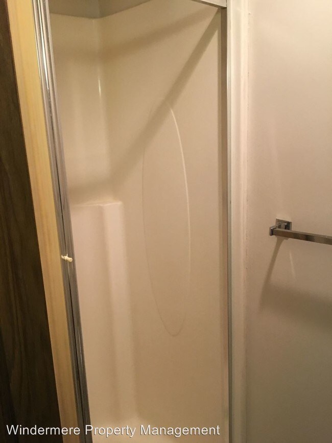 Building Photo - 3422 Northwest Ave