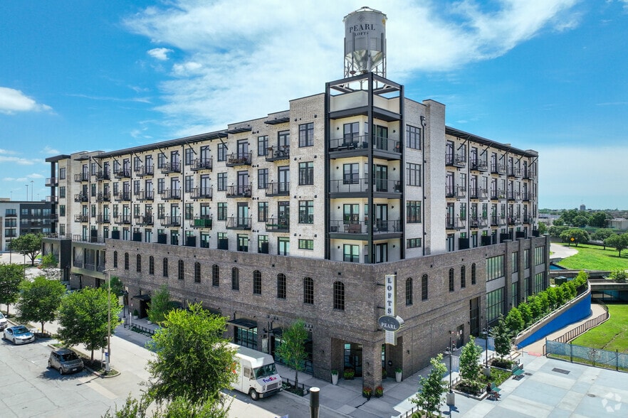 Primary Photo - Pearl Lofts