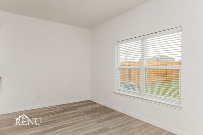 Building Photo - 2942 Jackson Smt