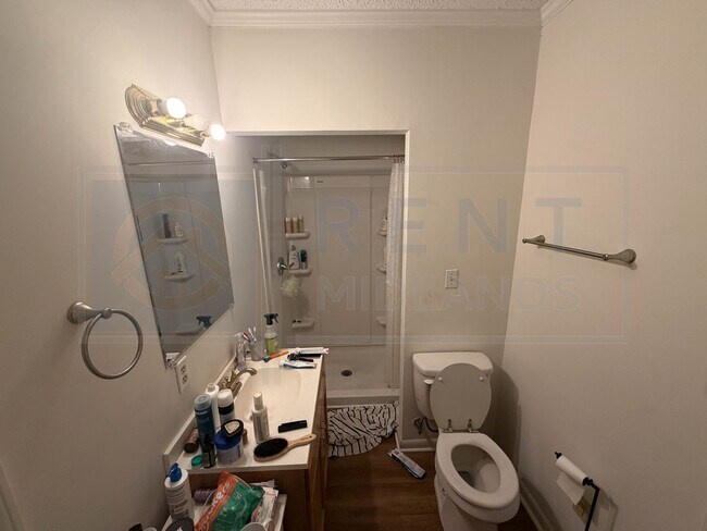 Building Photo - Move in to Olympia!
