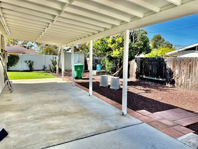 Building Photo - Beautifully Remodeled Allied Gardens Home
