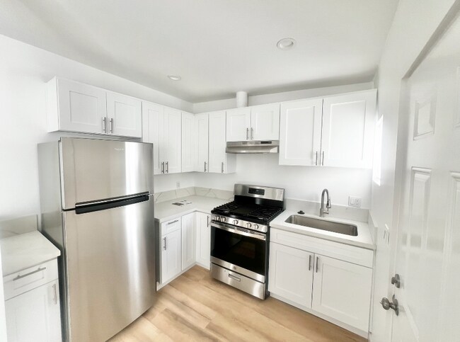 Primary Photo - 1469 12th Ave
