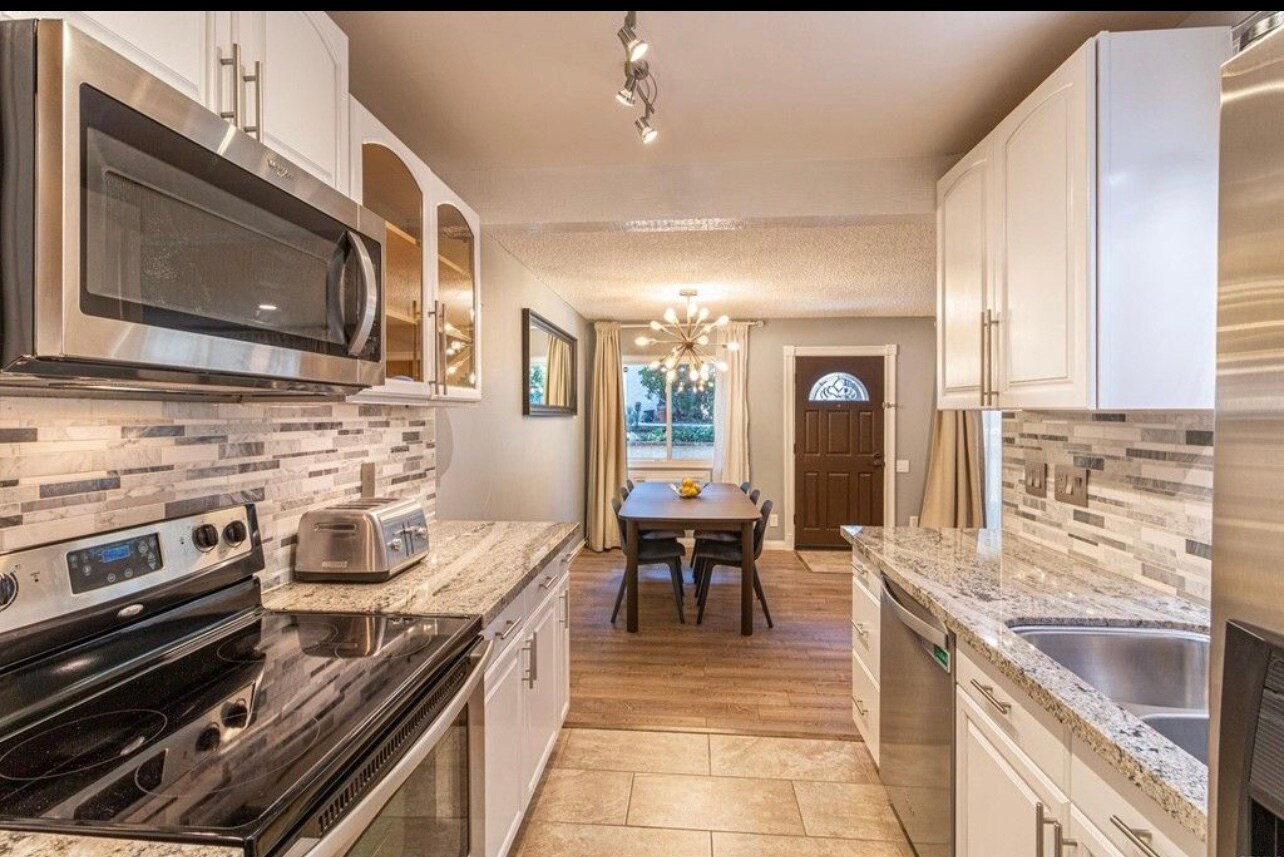 Building Photo - 336 Miraleste Dr