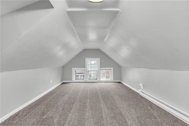 Building Photo - 1296 W Wilbeth Rd