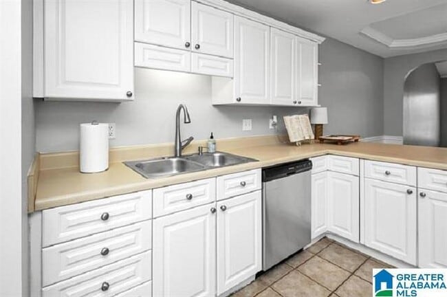 Building Photo - 106 Hidden Creek Cove