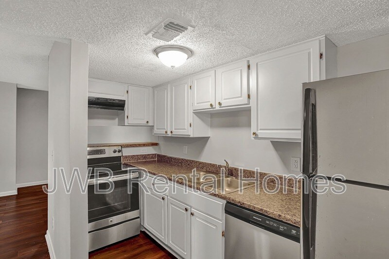 Building Photo - 10825 Key Haven Blvd