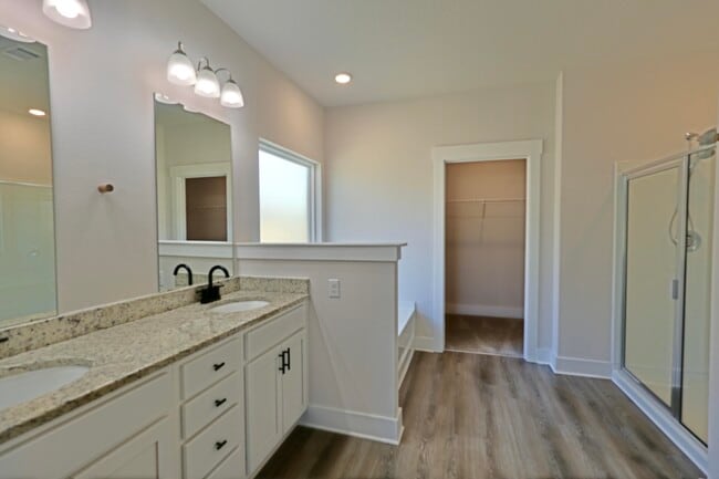 Building Photo - 6248 Jenks Dr