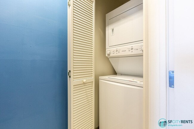 Building Photo - Downtown/Civic Center: Condo near Hayes Valley w/ Private Patio, Google Fiber & Garage Parking