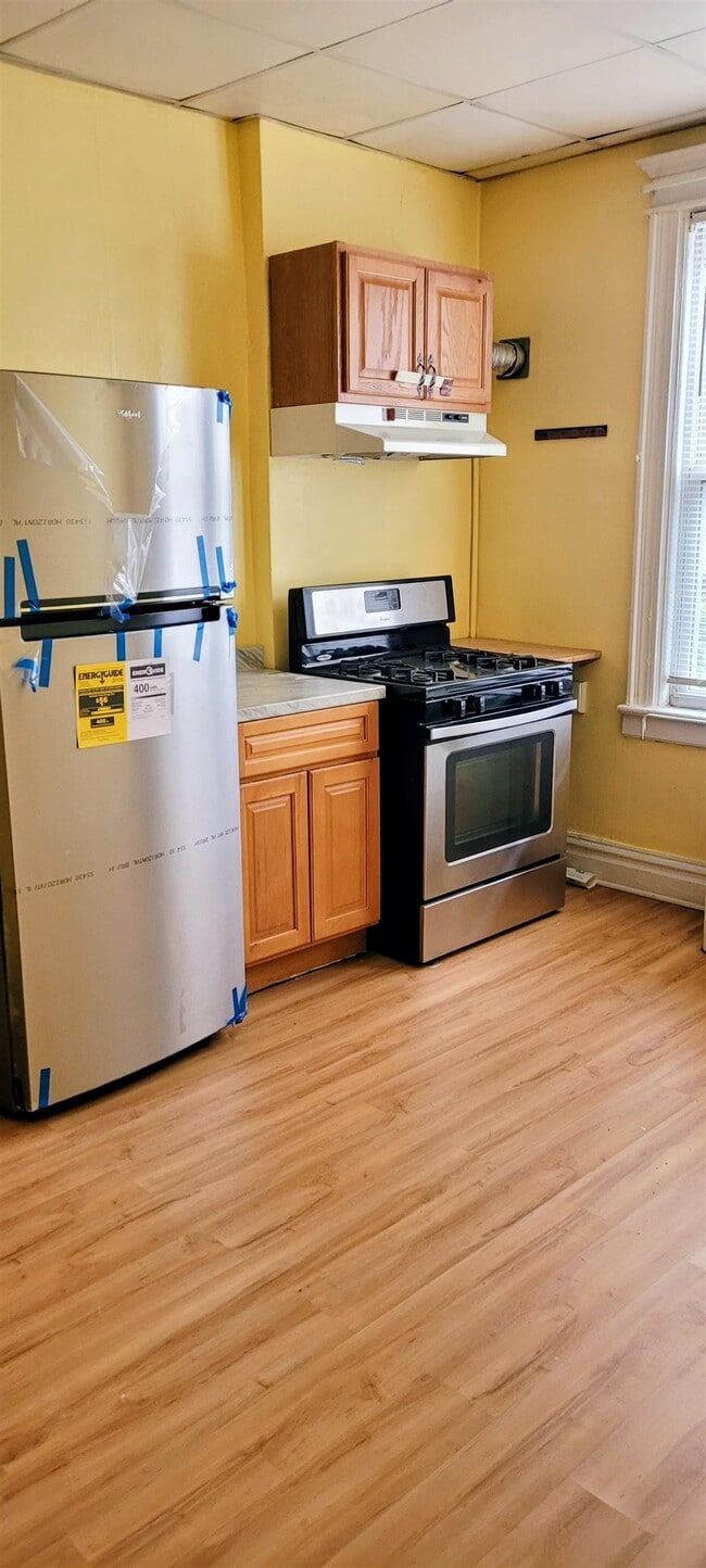 Building Photo - 141 67th St