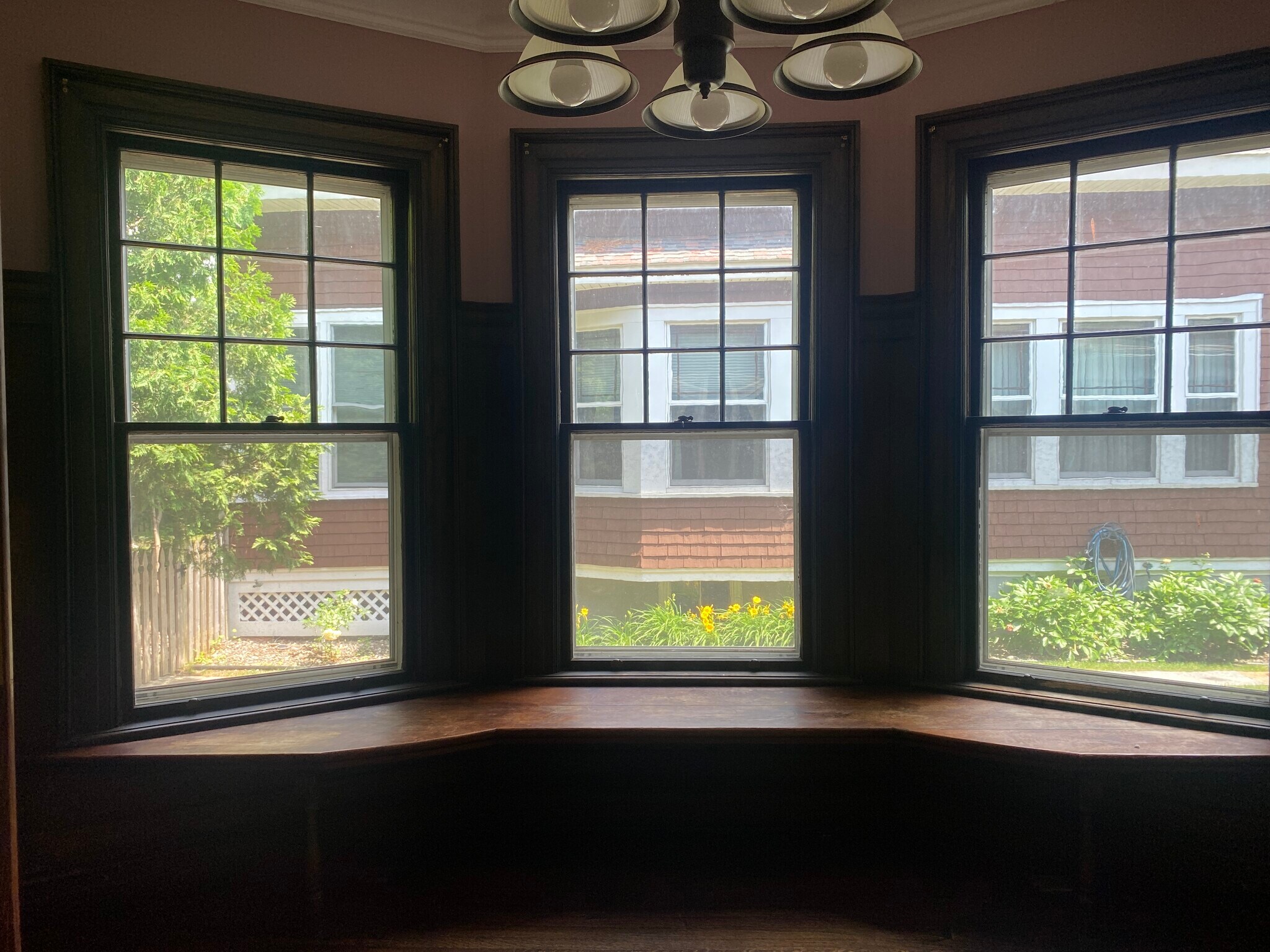 Building Photo - 104 Manning Blvd