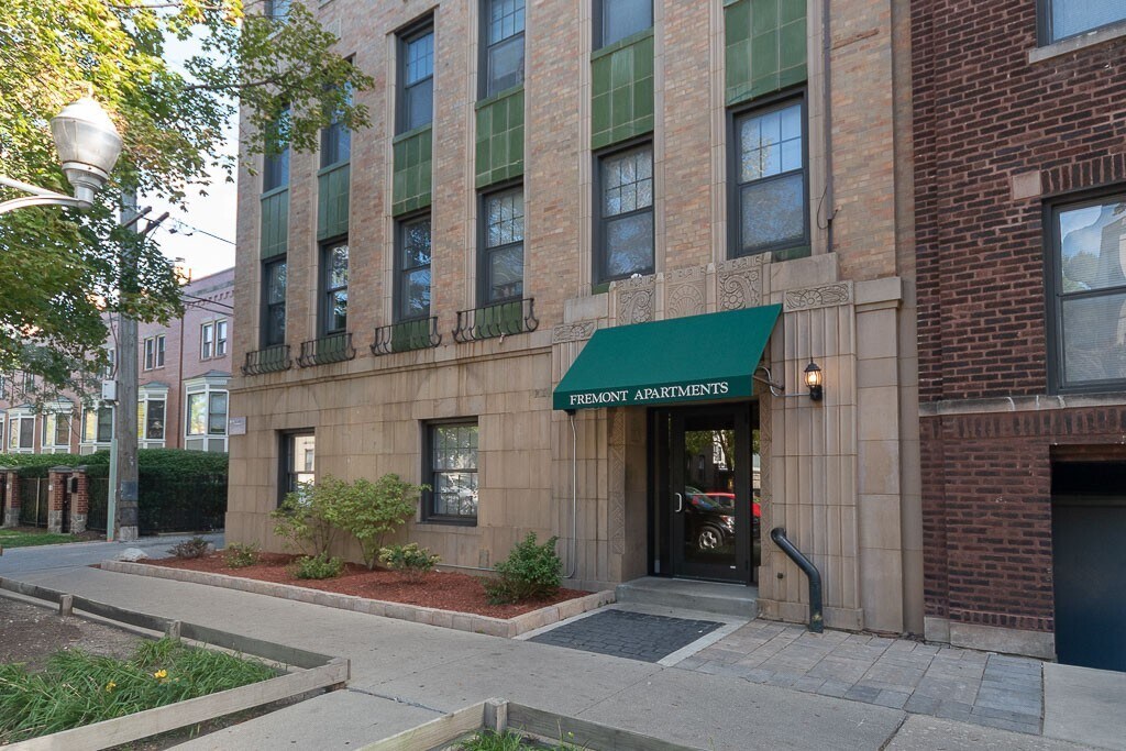 Building Photo - 3835 N Fremont St